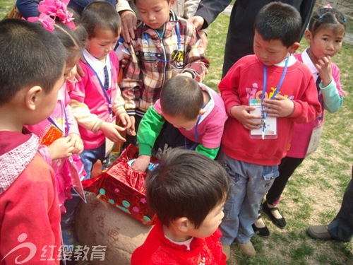 河北邢臺(tái)紅纓興柏幼兒園親子春游踏青活動(dòng)