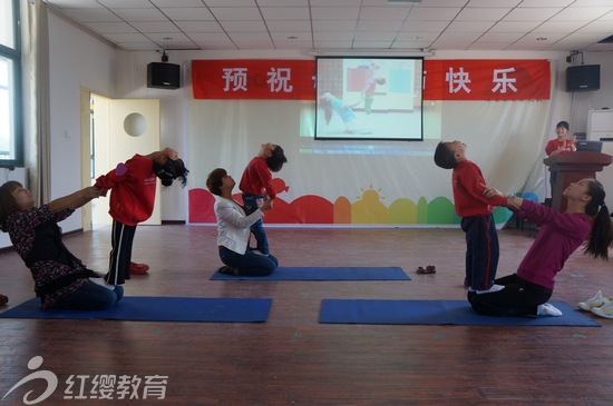 陜西渭南華縣紅纓苗苗幼兒園母親節(jié)活動