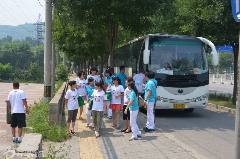 乘車抵達紅纓直營園