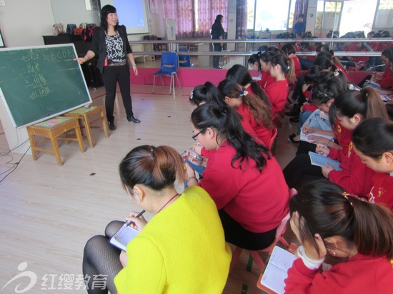 王淑菊老師赴湖北咸寧紅纓崇陽實驗幼兒園督導(dǎo)培訓(xùn)教學(xué)