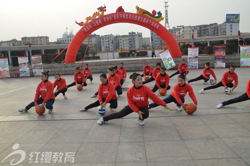 江西萍鄉(xiāng)紅纓諾貝爾搖籃幼兒園舉辦第五屆親子運(yùn)動(dòng)會(huì)