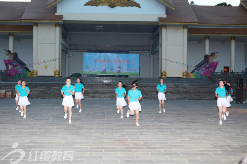 云南梁河紅纓開發(fā)區(qū)幼兒園慶六一親子同樂活動